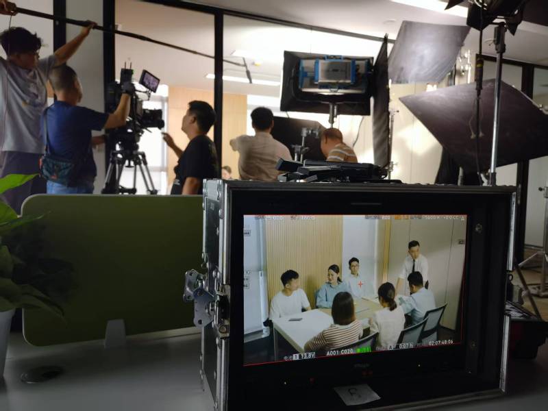 武宁县TVC拍摄公司：科技产品视觉化大师，诠释未来感与功能美学